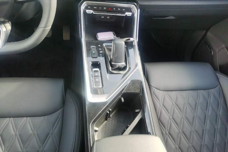 Used Wuling Asta 2022 2.0L DHT Electric-Speed Version Gear Lever