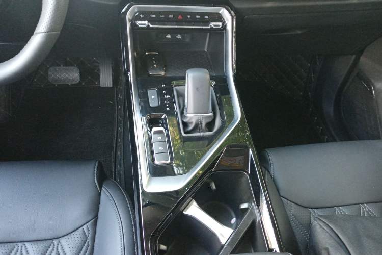 Used Wuling Asta 2022 2.0L DHT Electric-Speed Version Gear Lever