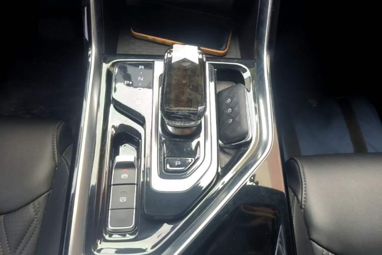 Used Wuling Asta 2022 2.0L DHT Electric-Speed Version Gear Lever