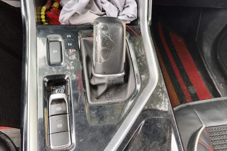 Used Wuling Asta 2022 2.0L DHT Electric-Speed Version Gear Lever