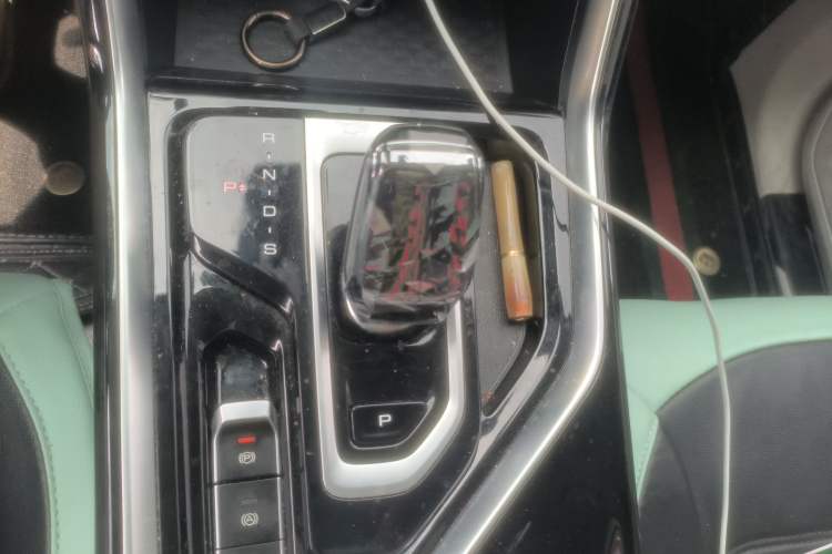 Used Wuling Asta 2022 2.0L DHT Electric-Speed Version Gear Lever