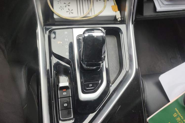 Used Wuling Asta 2022 2.0L DHT Electric-Speed Version Gear Lever