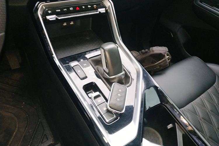 Used Wuling Asta 2022 2.0L DHT Electric-Speed Version Gear Lever