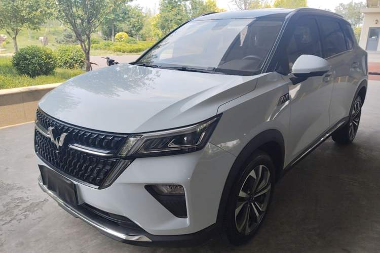 Used Wuling Asta 2022 2.0L DHT Electric-Speed Version Guazi used car, China used car export, Used car for sale, Used Wuling cars, Cheapest cars for sale