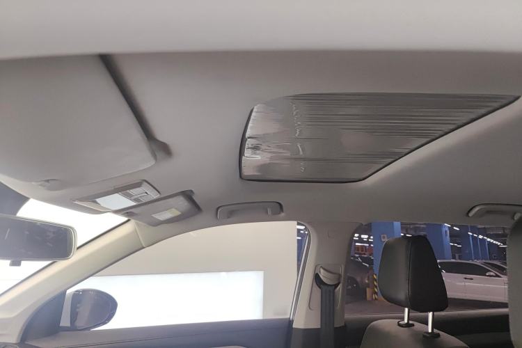 Used Wuling Asta 2022 2.0L DHT Electric-Speed Version Headliner