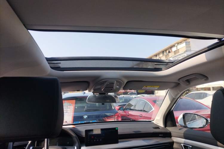 Used Wuling Asta 2022 2.0L DHT Electric-Speed Version Headliner