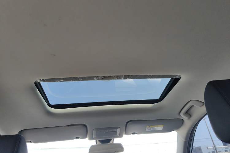 Used Wuling Asta 2022 2.0L DHT Electric-Speed Version Headliner