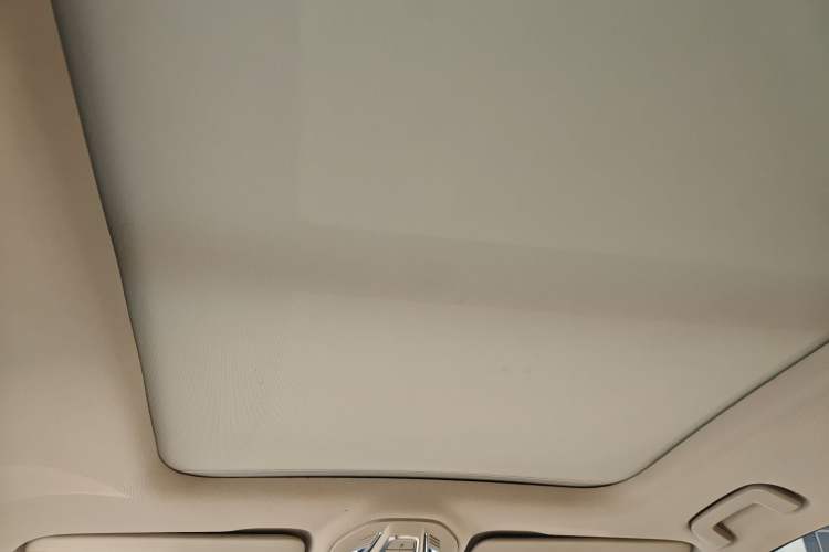 Used Wuling Asta 2022 2.0L DHT Electric-Speed Version Headliner