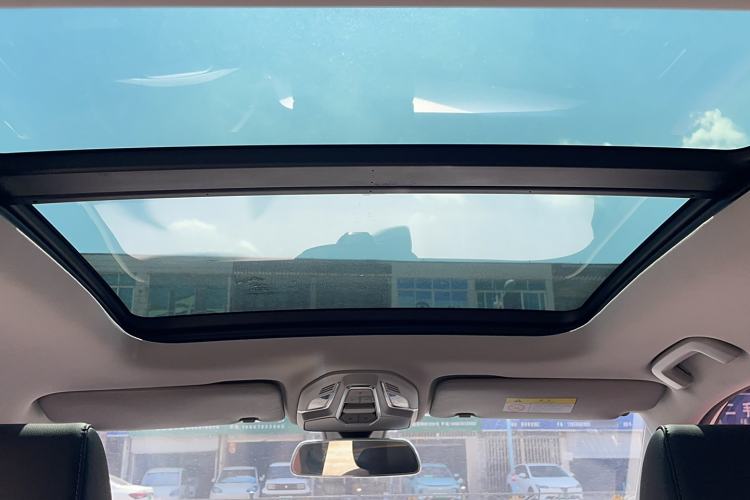 Used Wuling Asta 2022 2.0L DHT Electric-Speed Version Headliner