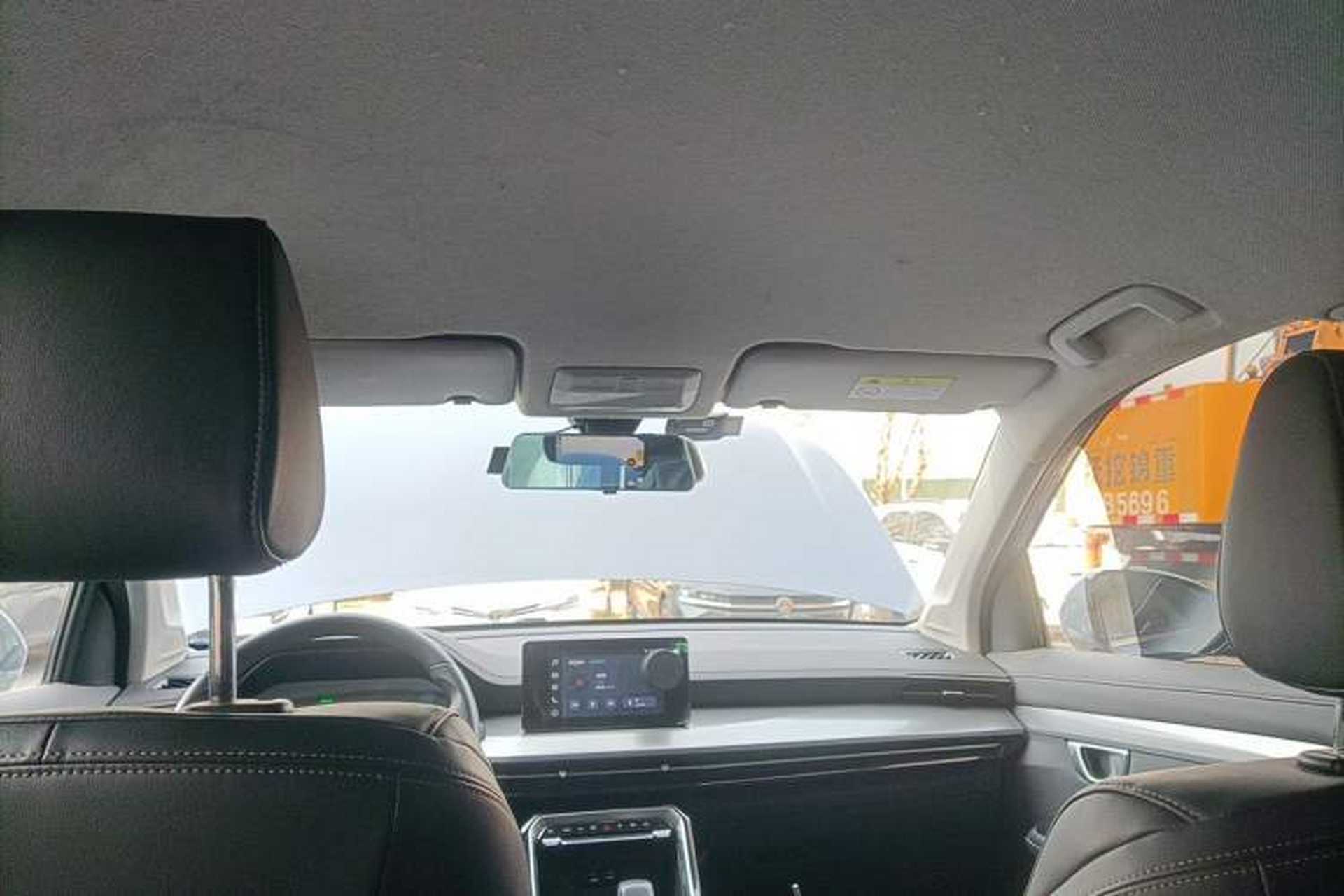 Used Wuling Asta 2022 2.0L DHT Electric Power Version Headliner
