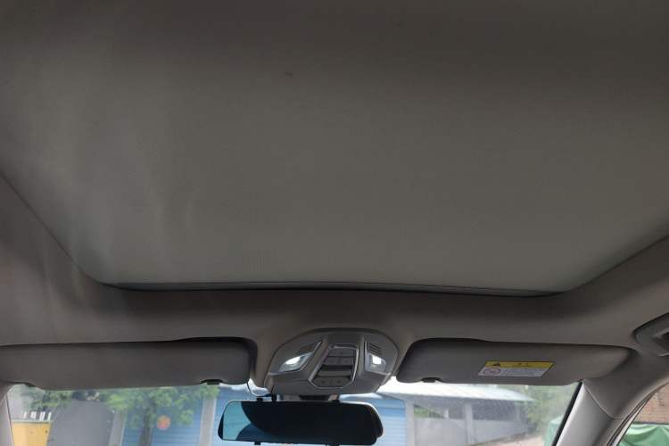 Used Wuling Asta 2022 2.0L DHT Electric-Speed Version Headliner