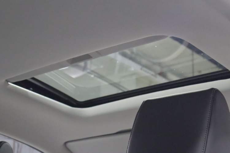 Used Wuling Asta 2022 2.0L DHT Electric-Speed Version Headliner