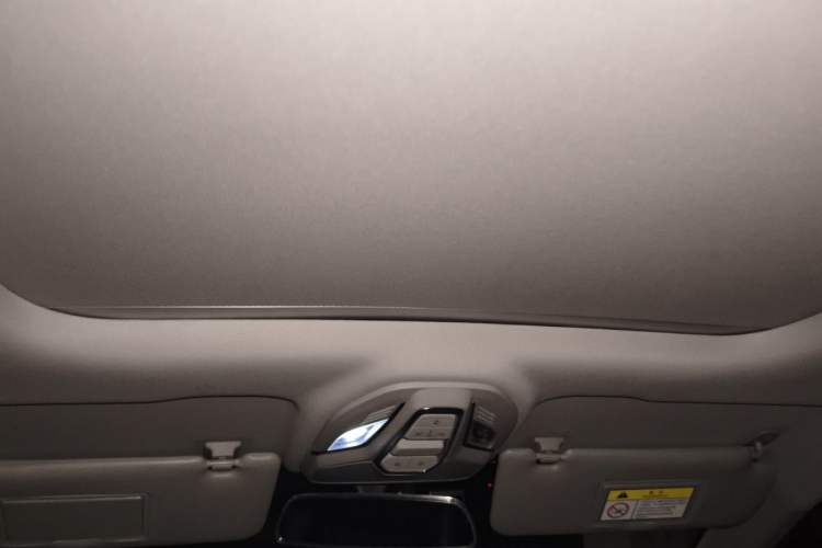 Used Wuling Asta 2022 2.0L DHT Electric-Speed Version Headliner