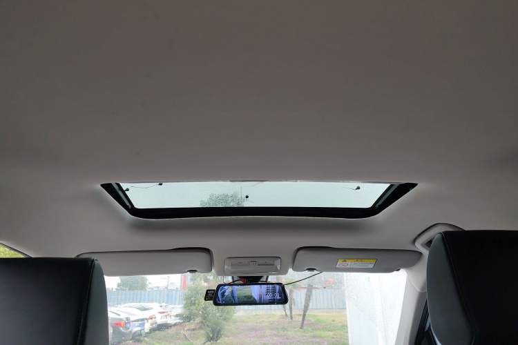 Used Wuling Asta 2022 2.0L DHT Electric-Speed Version Headliner