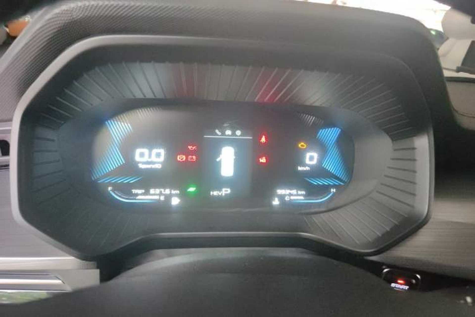 Used Wuling Asta 2022 2.0L DHT Electric-Speed Version Instrument Cluster