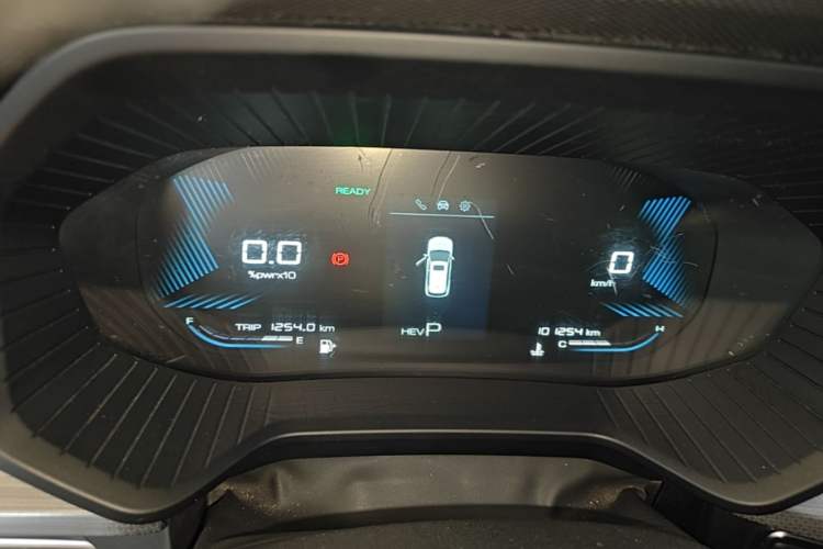 Used Wuling Asta 2022 2.0L DHT Electric-Speed Version Instrument Cluster
