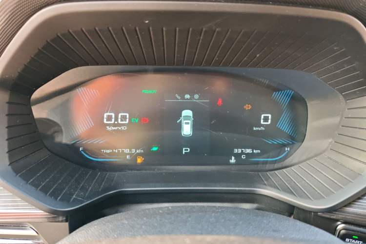 Used Wuling Asta 2022 2.0L DHT Electric-Speed Version Instrument Cluster