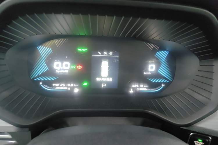 Used Wuling Asta 2022 2.0L DHT Electric-Speed Version Instrument Cluster