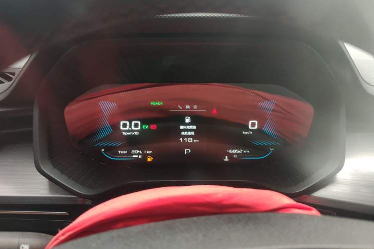Used Wuling Asta 2022 2.0L DHT Electric-Speed Version Instrument Cluster
