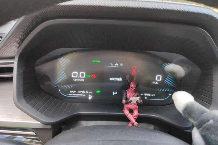 Used Wuling Asta 2022 2.0L DHT Electric-Speed Version Instrument Cluster