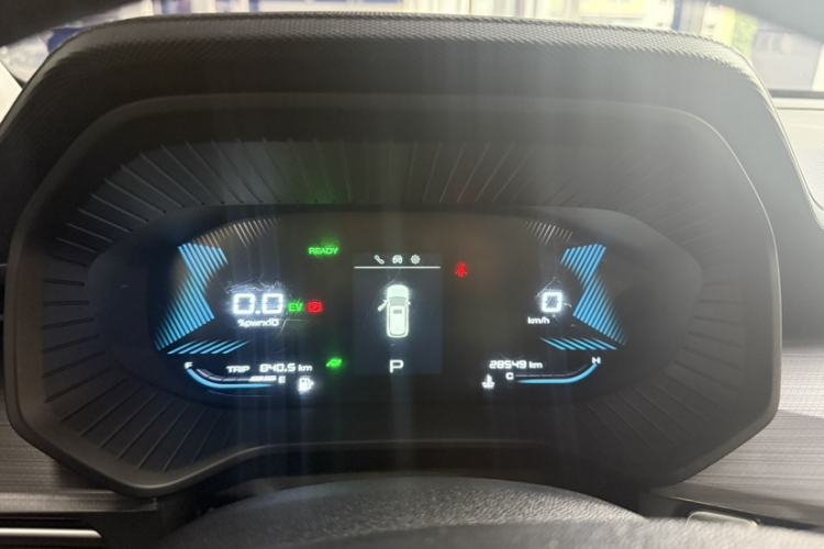 Used Wuling Asta 2022 2.0L DHT Electric-Speed Version Instrument Cluster