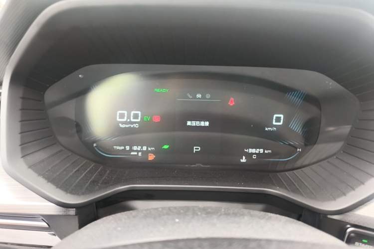 Used Wuling Asta 2022 2.0L DHT Electric-Speed Version Instrument Cluster