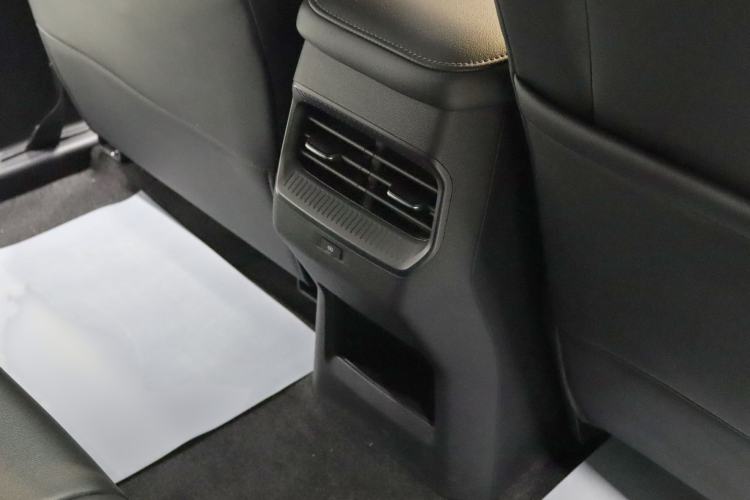 Used Wuling Asta 2022 2.0L DHT Electric-Speed Version Interior 13