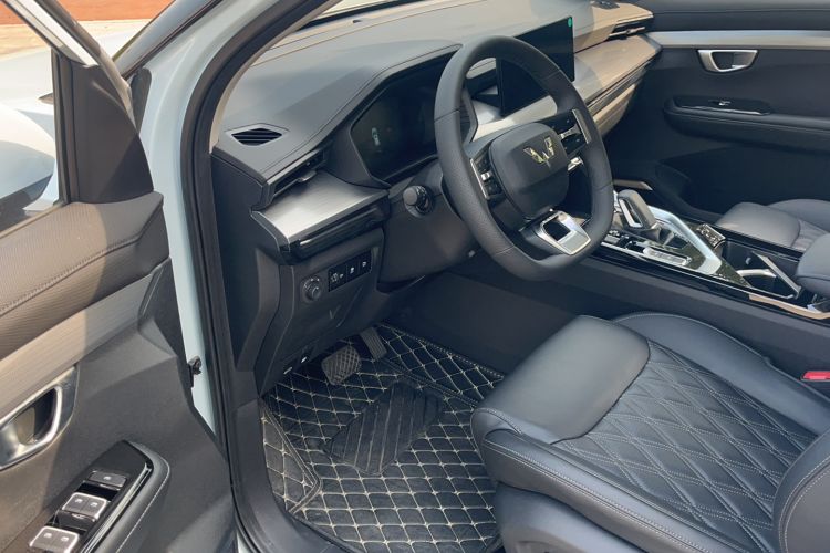 Used Wuling Asta 2022 2.0L DHT Electric-Speed Version Interior 2