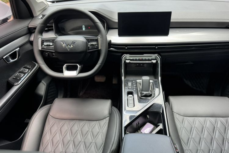 Used Wuling Asta 2022 2.0L DHT Electric-Speed Version Interior 2