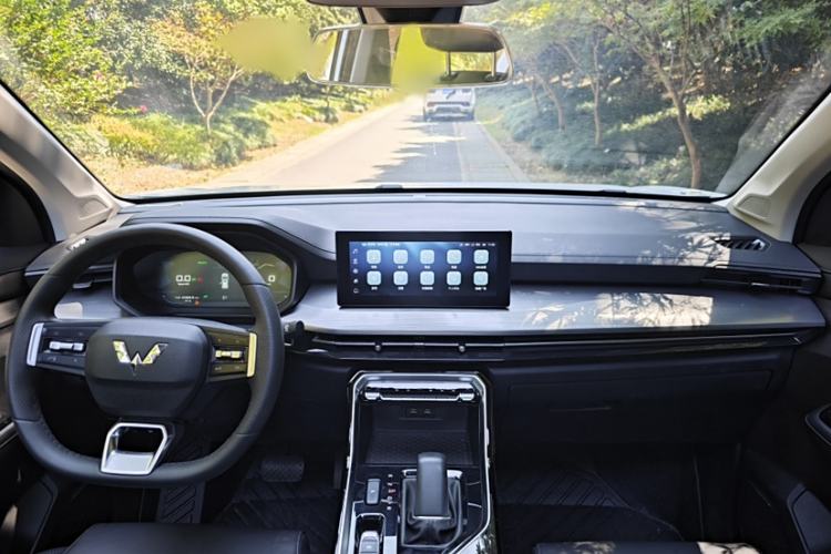 Used Wuling Asta 2022 2.0L DHT Electric-Speed Version Interior 2