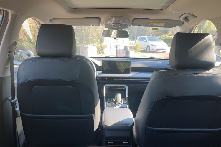 Used Wuling Asta 2022 2.0L DHT Electric-Speed Version Interior 2