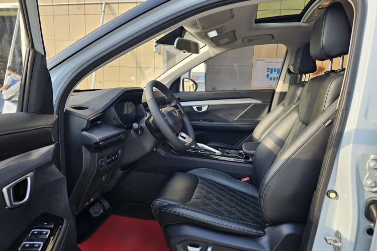 Used Wuling Asta 2022 2.0L DHT Electric-Speed Version Interior 3