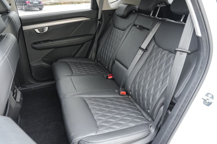 Used Wuling Asta 2022 2.0L DHT Electric-Speed Version Interior 5