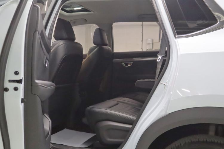 Used Wuling Asta 2022 2.0L DHT Electric-Speed Version Interior 7