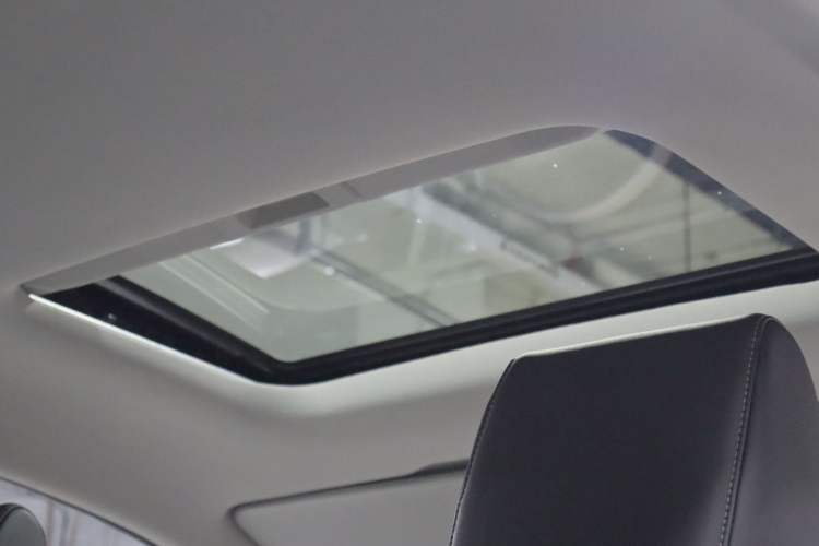 Used Wuling Asta 2022 2.0L DHT Electric-Speed Version Interior 8