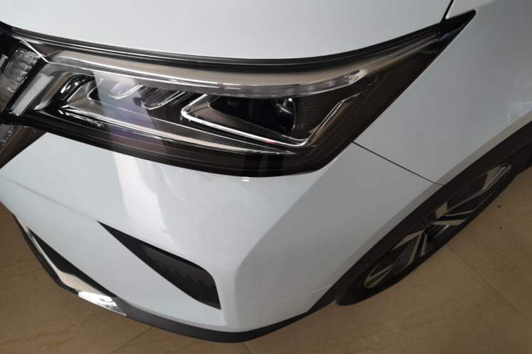 Used Wuling Asta 2022 2.0L DHT Electric-Speed Version Left Front Headlight