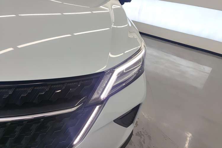 Used Wuling Asta 2022 2.0L DHT Electric-Speed Version Left Front Headlight