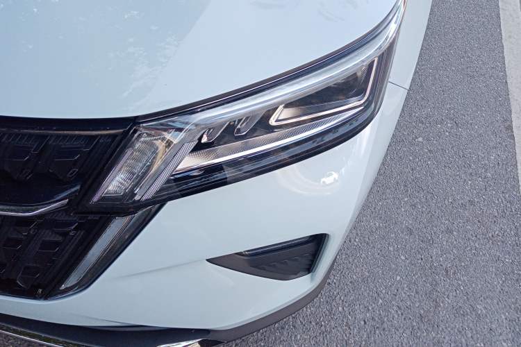 Used Wuling Asta 2022 2.0L DHT Electric-Speed Version Left Front Headlight