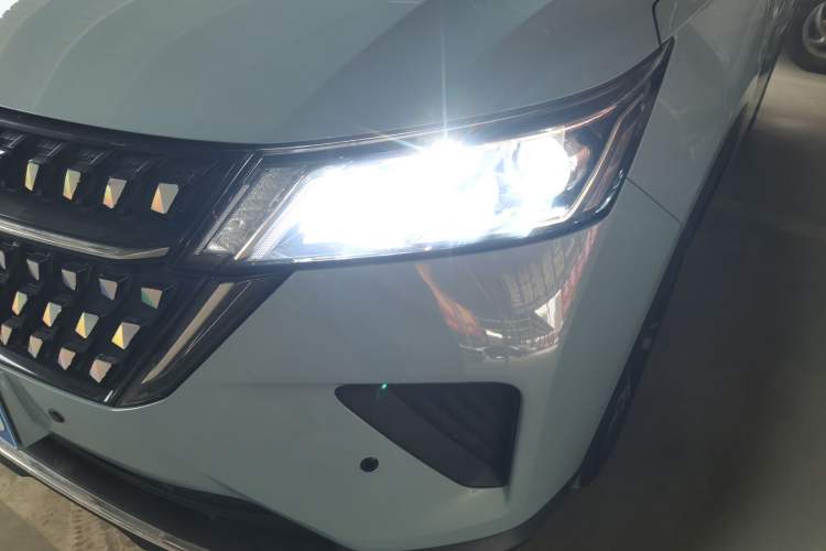 Used Wuling Asta 2022 2.0L DHT Electric Power Version Left Front Headlight