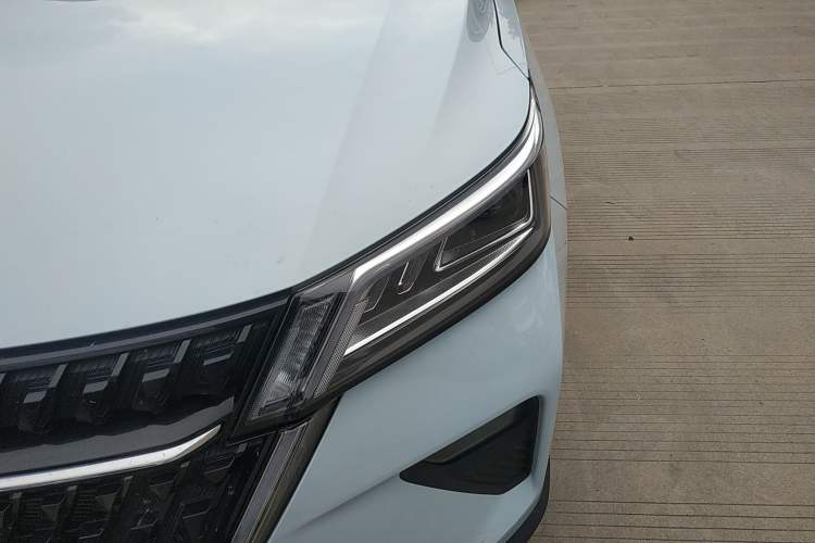 Used Wuling Asta 2022 2.0L DHT Electric-Speed Version Left Front Headlight