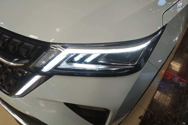 Used Wuling Asta 2022 2.0L DHT Electric-Speed Version Left Front Headlight