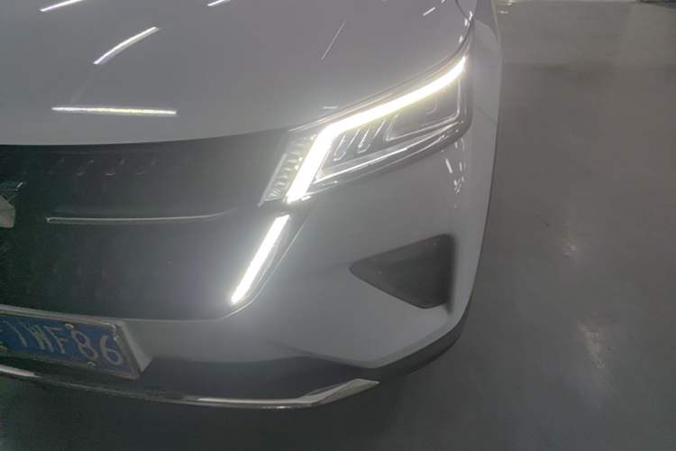 Used Wuling Asta 2022 2.0L DHT Electric-Speed Version Left Front Headlight
