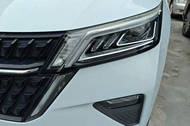 Used Wuling Asta 2022 2.0L DHT Electric-Speed Version Left Front Headlight