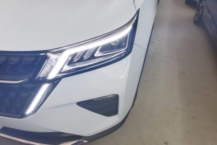Used Wuling Asta 2022 2.0L DHT Electric-Speed Version Left Front Headlight
