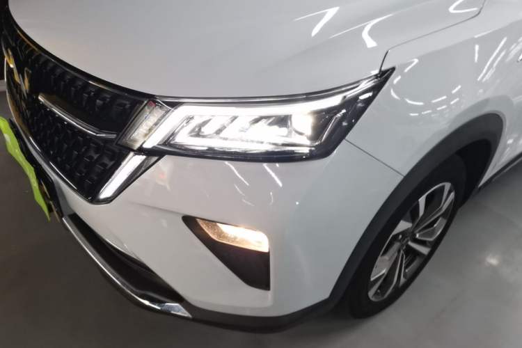 Used Wuling Asta 2022 2.0L DHT Electric-Speed Version Left Front Headlight