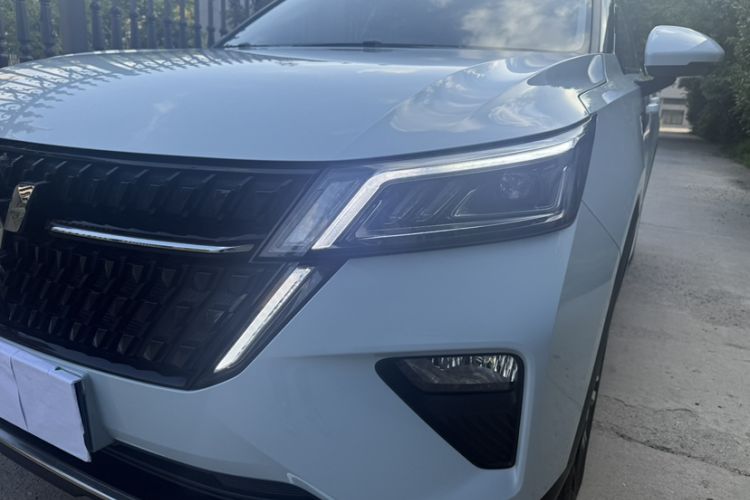 Used Wuling Asta 2022 2.0L DHT Electric-Speed Version Left Front Headlight