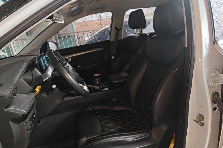 Used Wuling Asta 2022 2.0L DHT Electric-Speed Version Left Front Seat