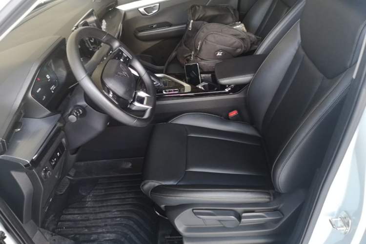 Used Wuling Asta 2022 2.0L DHT Electric Power Version Left Front Seat