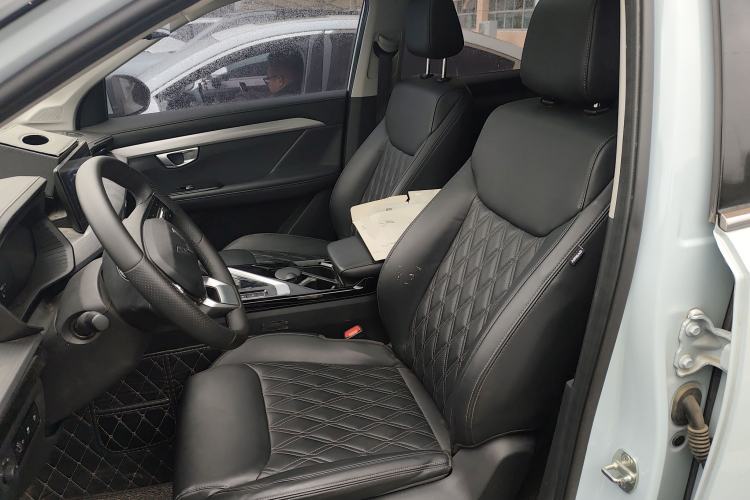 Used Wuling Asta 2022 2.0L DHT Electric-Speed Version Left Front Seat