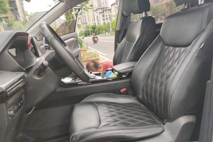 Used Wuling Asta 2022 2.0L DHT Electric-Speed Version Left Front Seat